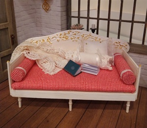 Miniature Daybed